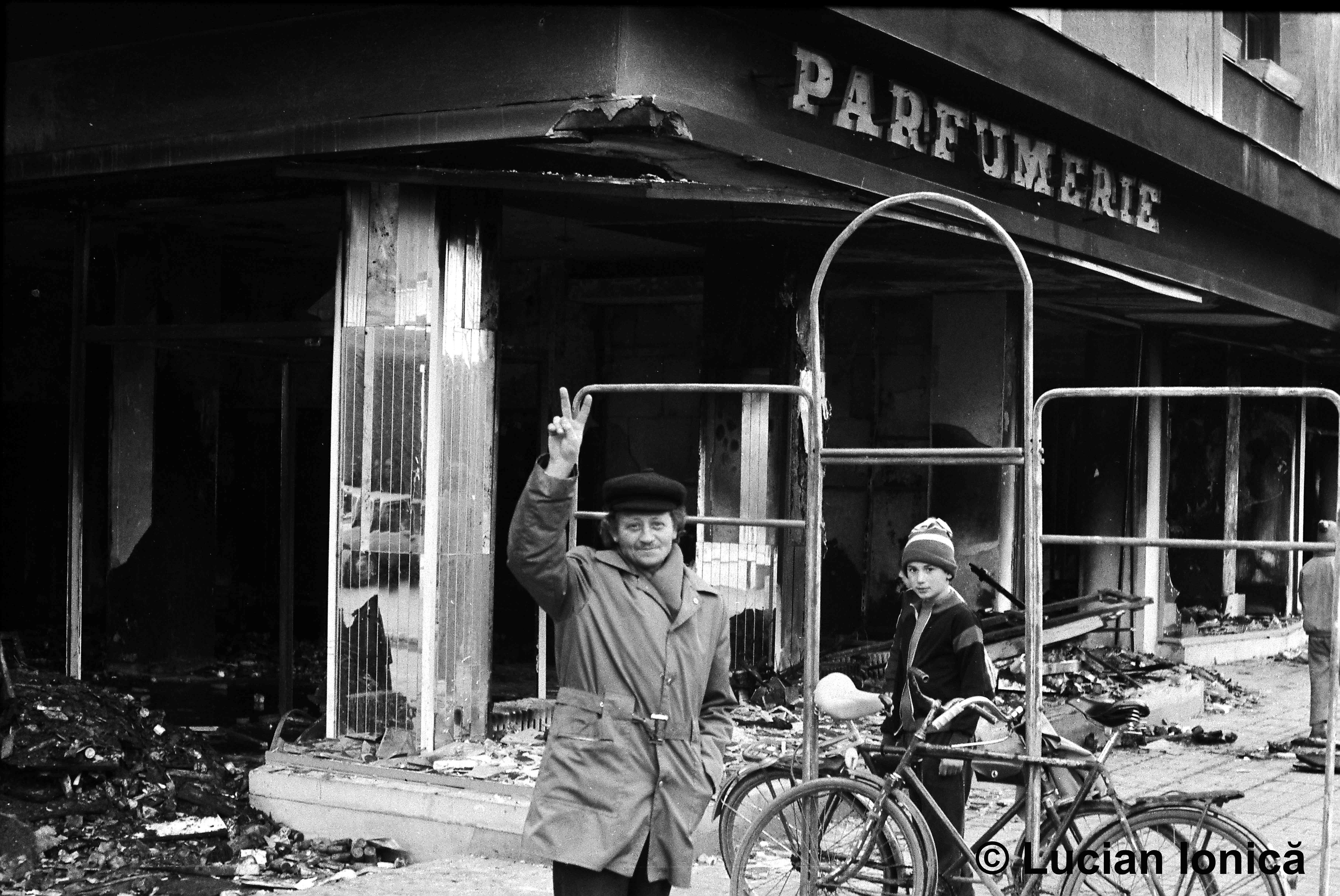 Shop devastated during the popular revolt of December 1989 in Timișoara 