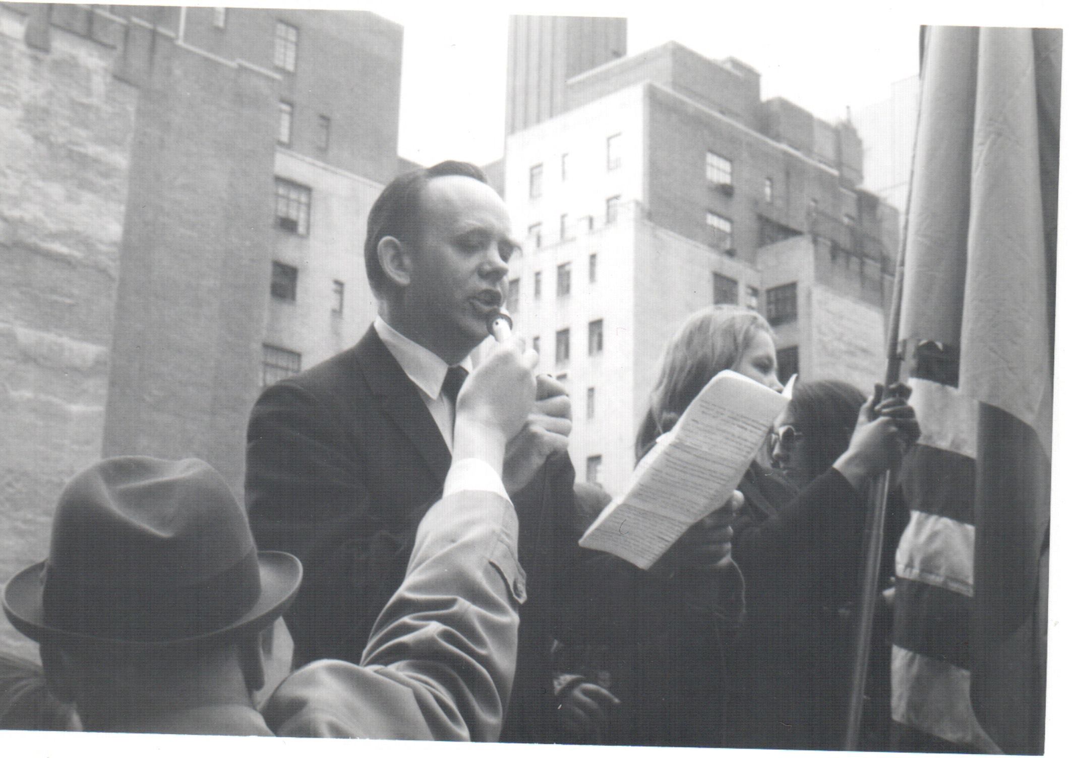 Osyp Zinkevych delivering a public speech in support of Ukrainian political prisoners, New York, 1973.