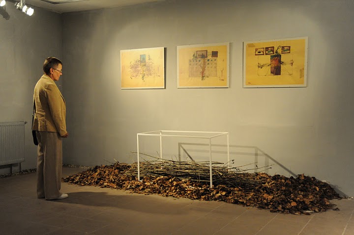 Imre Baász: The Chances of Survival, installation, 54x78 cm, 1981