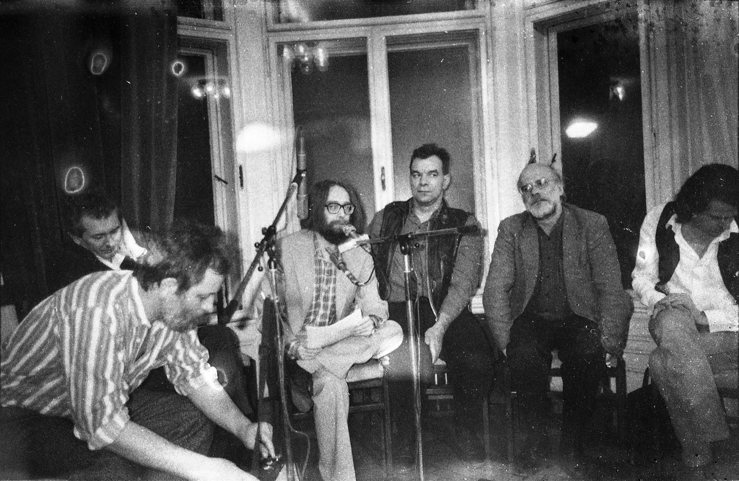 Participants of the discussion at the exhibition event Underground art in the Aczél era, Kossuth Club, Budapest, 1990
On the foto from the left: György Galántai, Péter Legéndy, Ádám Tábor, László Rajk, László Beke Jenő Balaskó