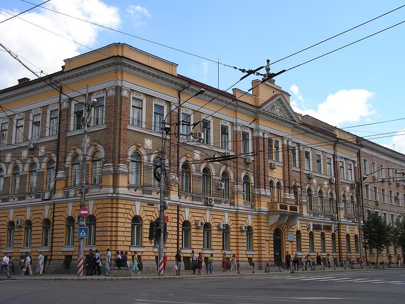 Fostul Palat EMKE, astăzi sediul Regionalei C.F.R. din Cluj-Napoca, 2005.