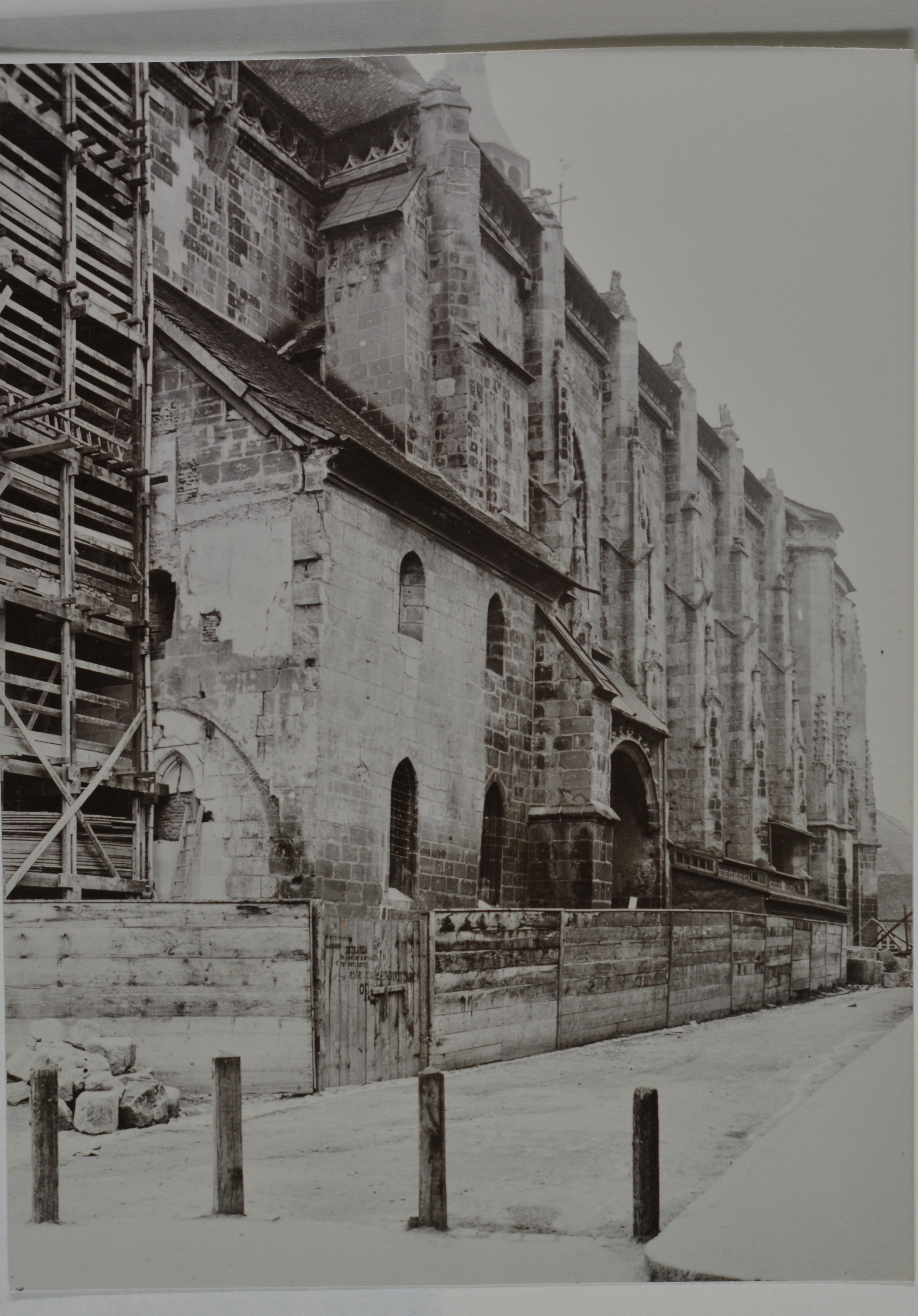 Photo representing the Black Church facades under restoration during early 1940s