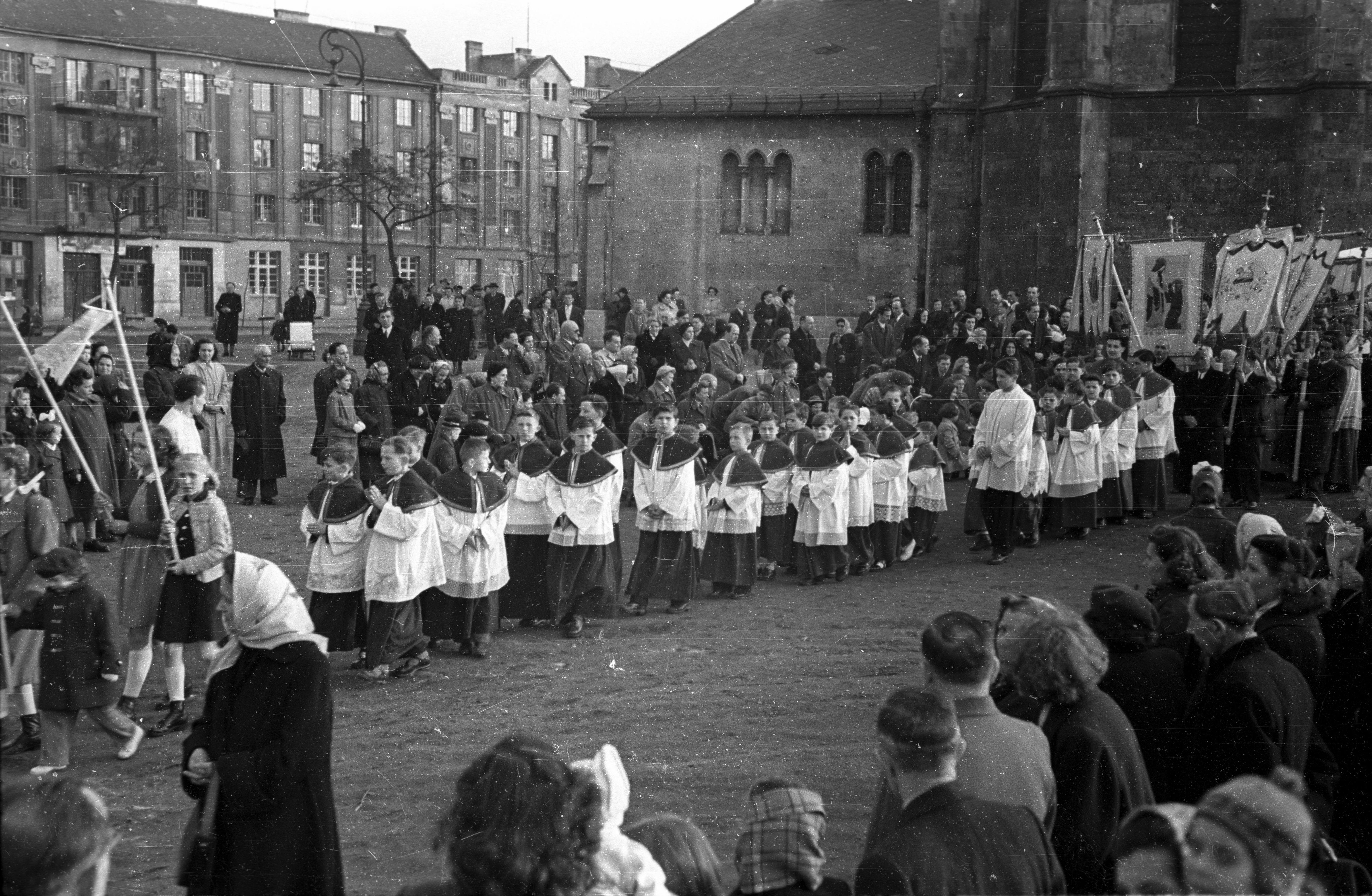 Procession at the Church of Margaret of Hungary in Lehel (Élmunkás) square in Budapet, 1954.