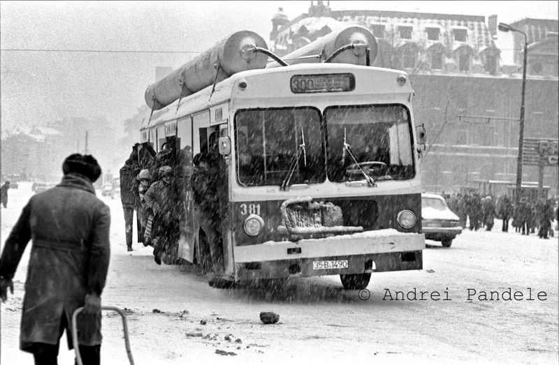 Centrul Bucureștiului în iarna lui 1984, fotografie de Andrei Pandele