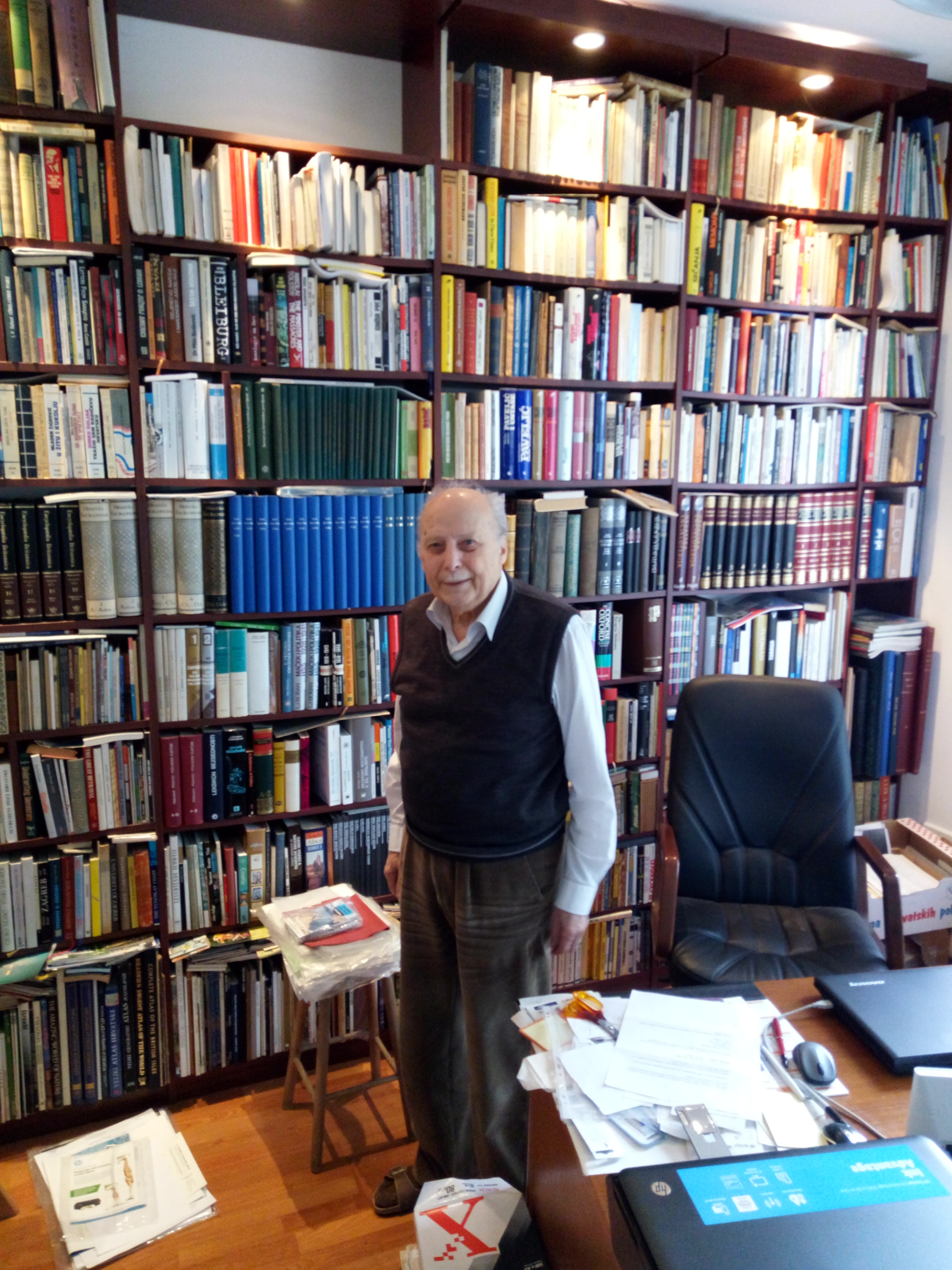 Jakša Kušan in his study (5-4-2018)