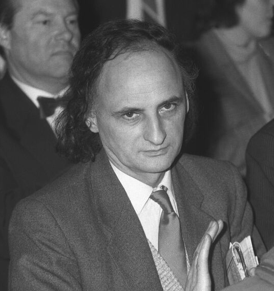Photo of Grigore Vieru, 1990