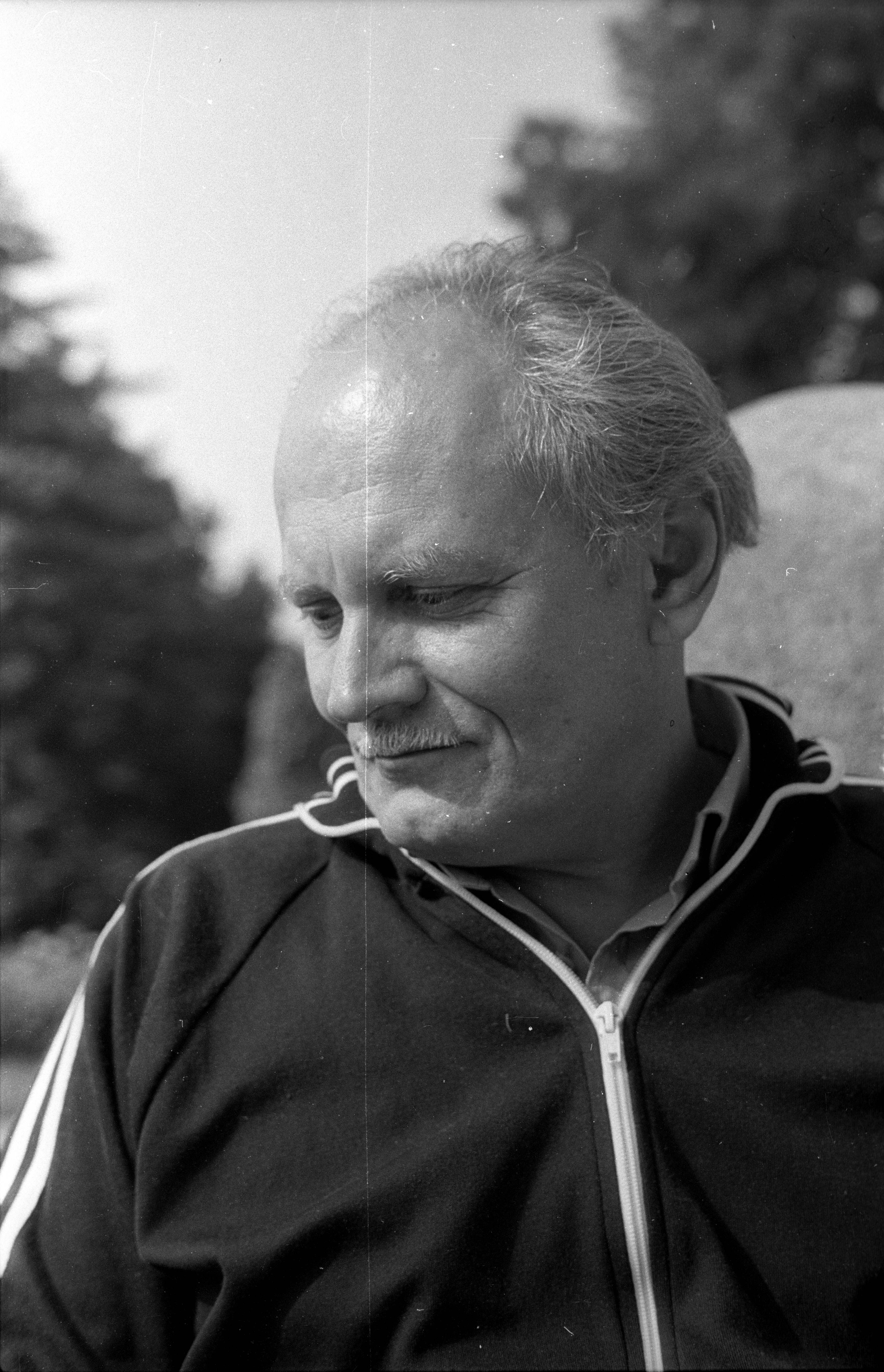 Árpád Göncz at the Writer's House (Esterházy Mansion) in Szigliget in 1975