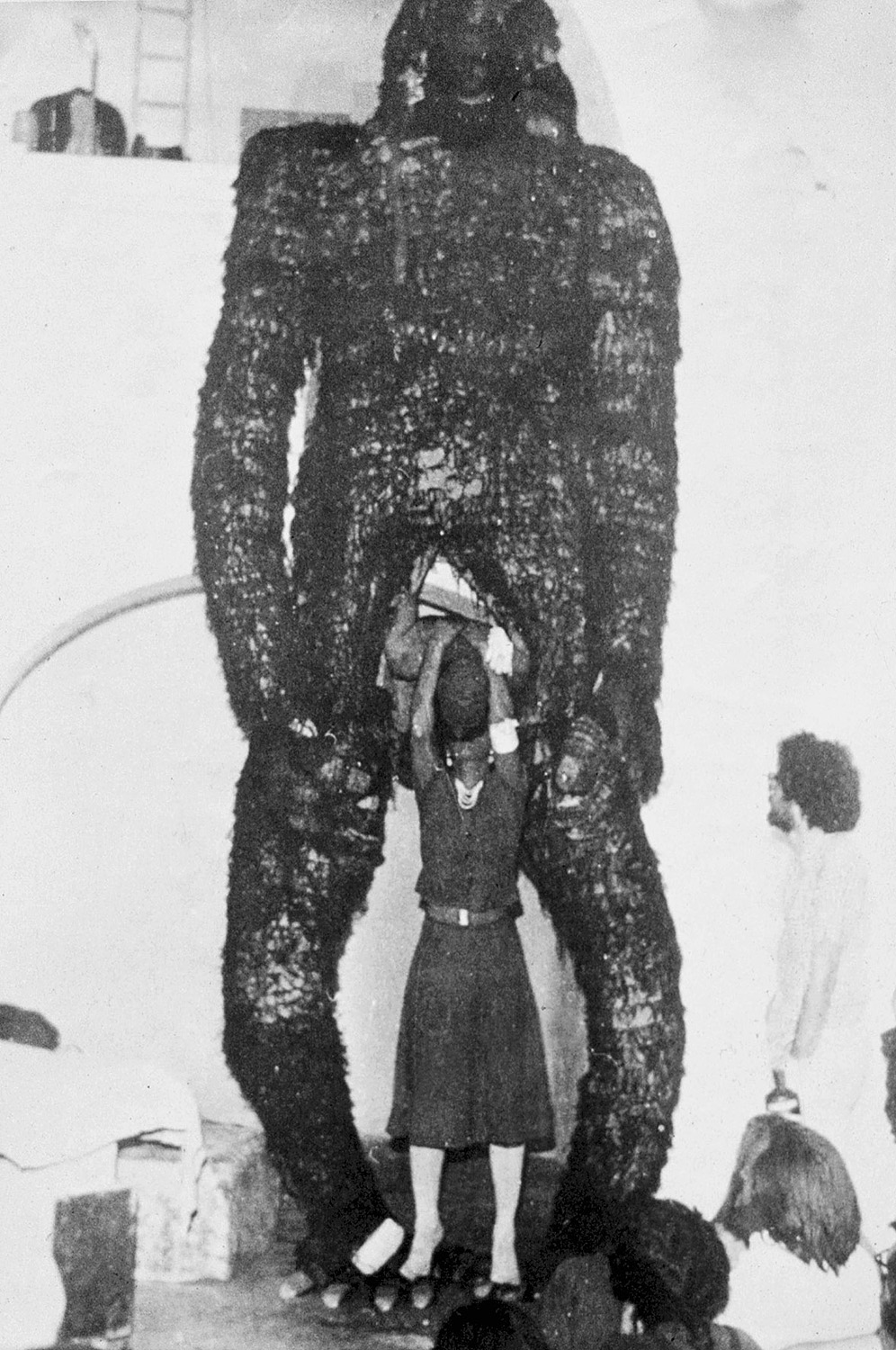 Kassák Theatre's King Kong performance in the Chapel Studio (Balatonboglár, 1973)/ A Kassák Színház King Kong előadása a Kápolnaműteremben (Balatonboglár, 1973)