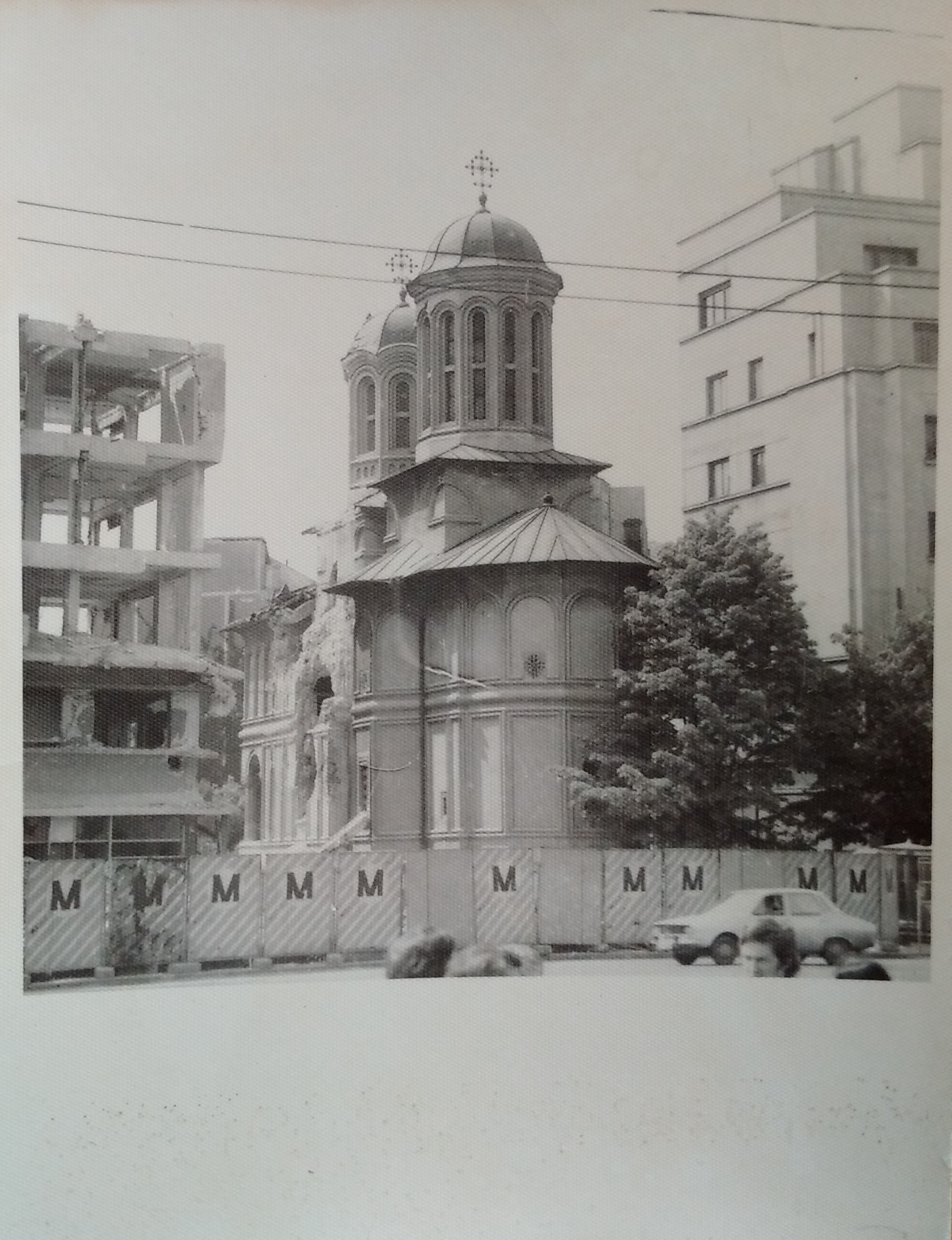 Enei Church damaged by the 1977 earthquake before demolition