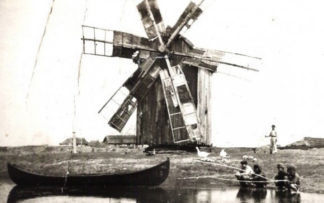 The windmill of Pavel Gherasim in Letea, Dobrogea, 1970