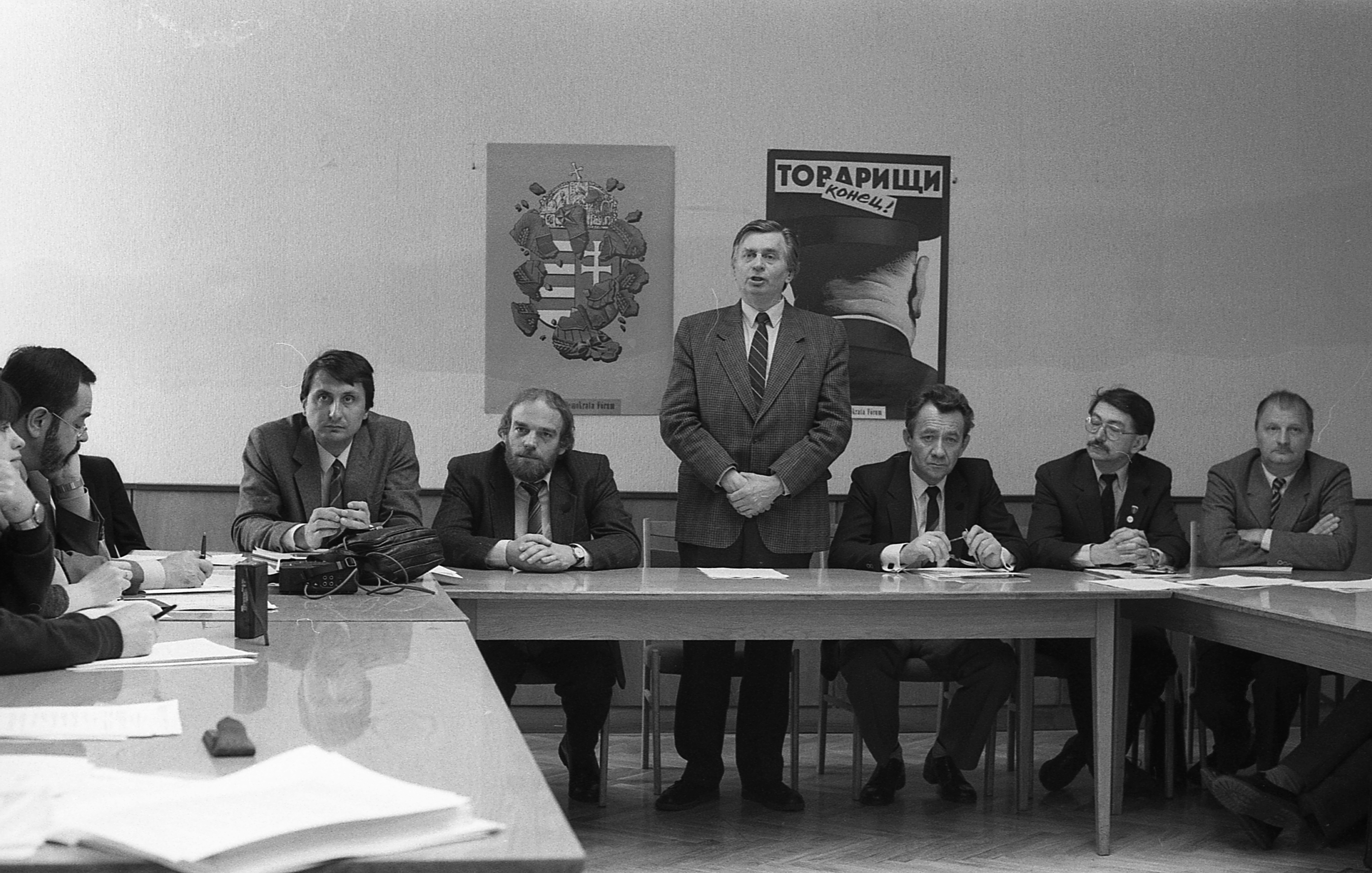 József Antall speaks in the headquarter of the Hungarian Democratic Forum, 1990.