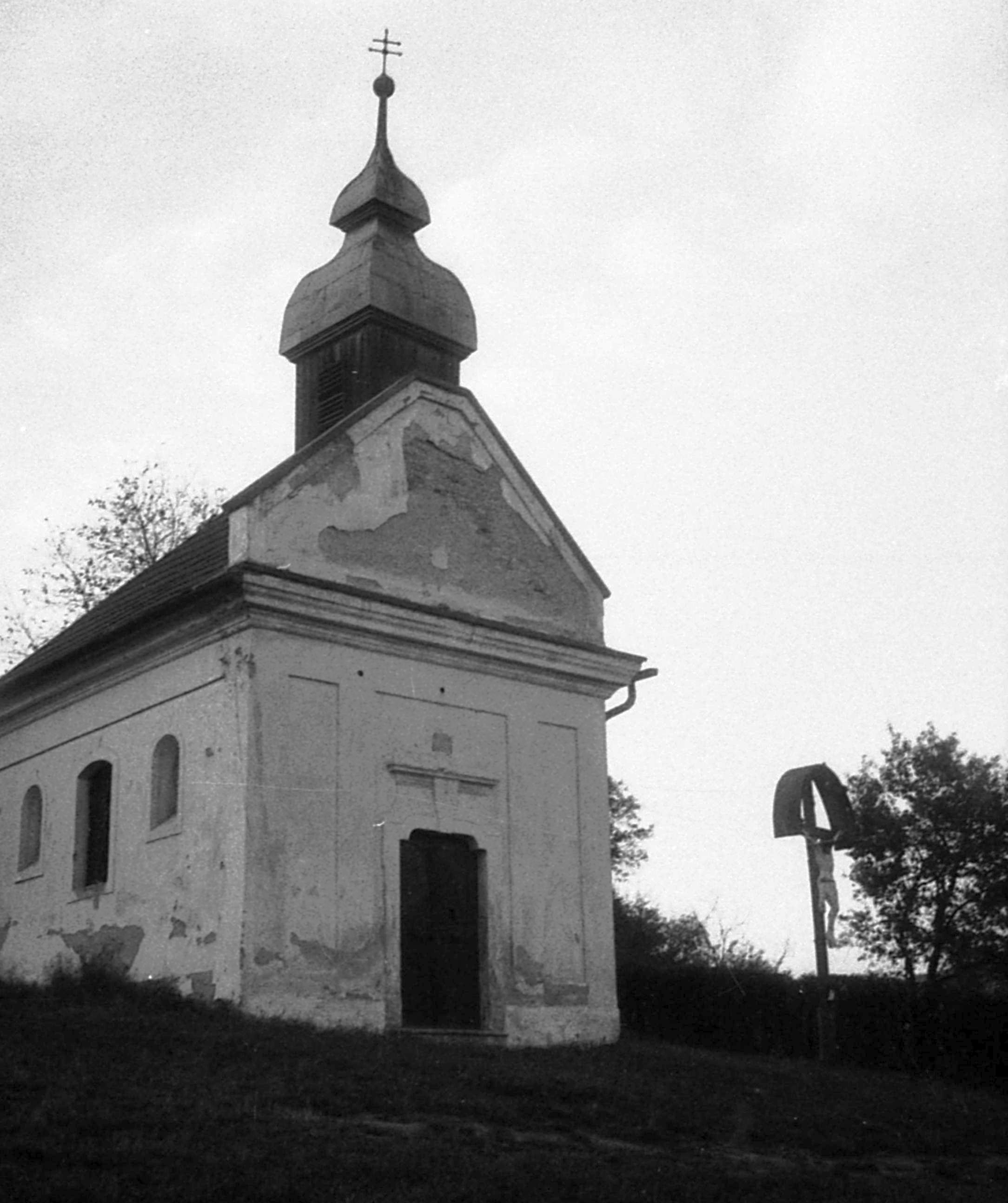 A nagymarosi kálvária kápolnája, 1975.
