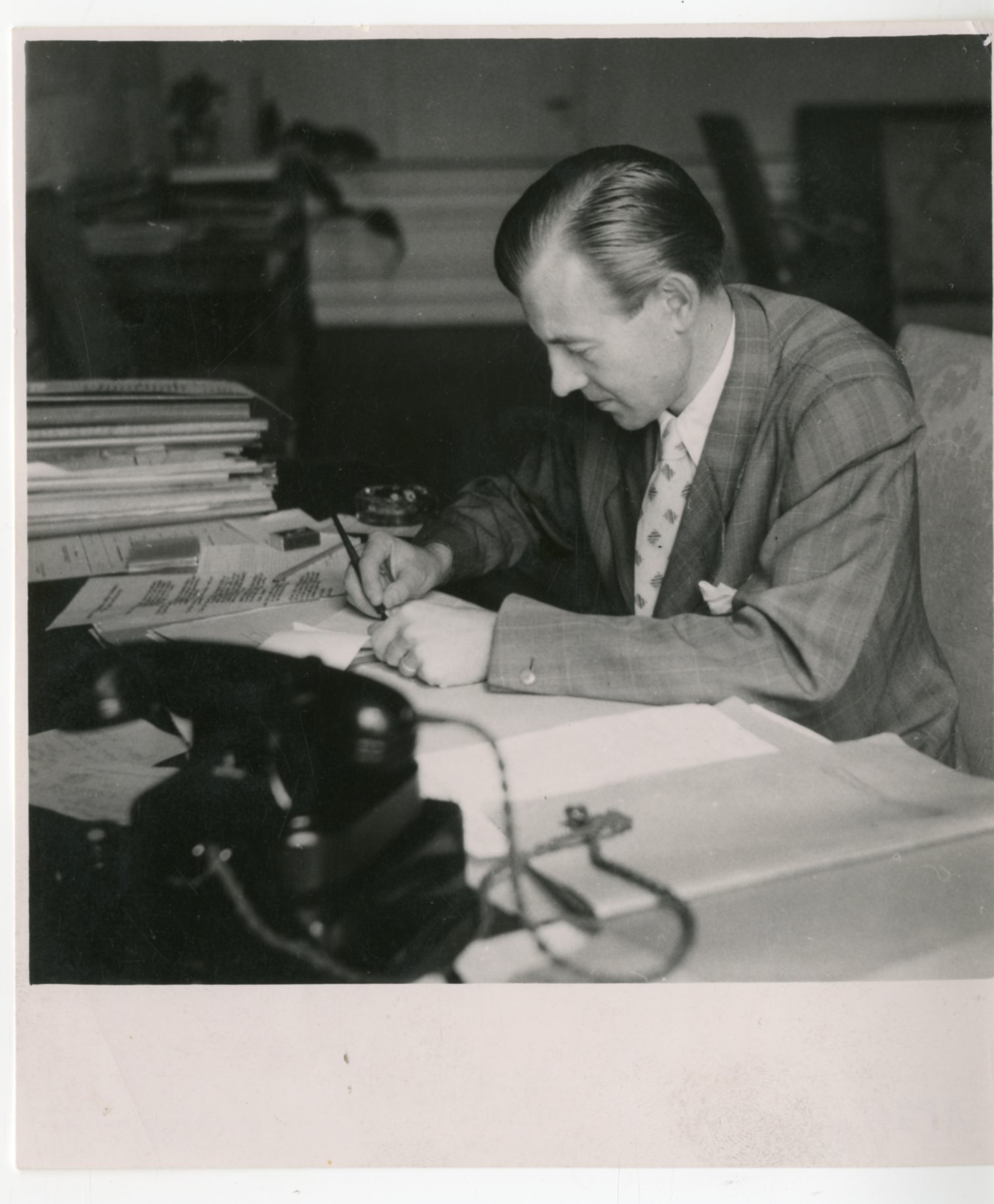 Mojmír Vaněk at the presidential office of Edvard Beneš