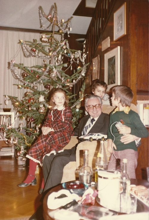 Tudjman and his grandchildren in 1970s - The Impressum photo of the Franjo Tudjman Website 