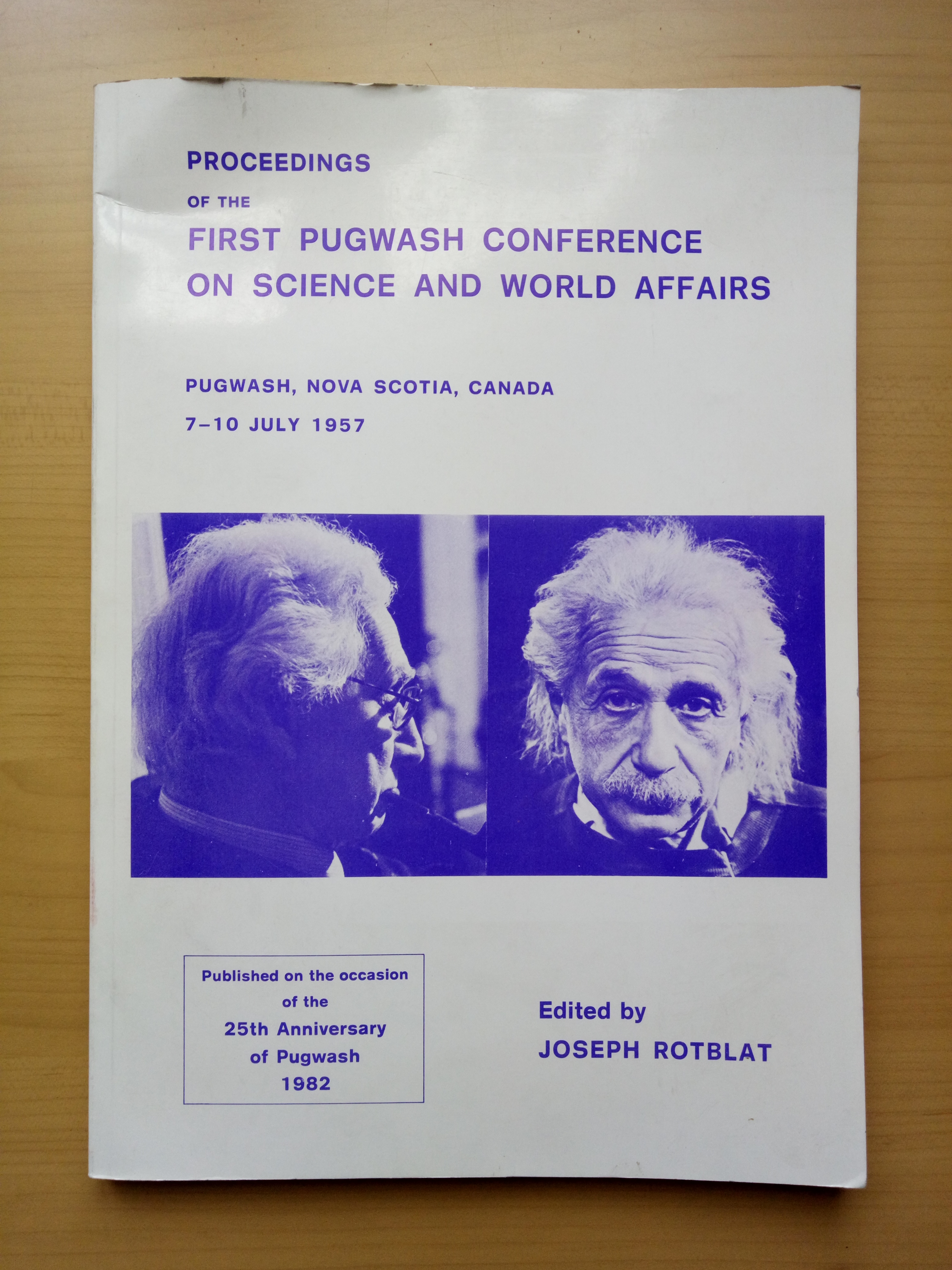 Cover of the Proceeding of the First Pugwash Conference on Science and World Affairs, 1957., Pugwash Movement Collection at the Library of the Croatian Academy of Science and Arts/Naslovnica zbornika radova s Prve Pagvaške konferencije 1957., Zbirka Pagvaškog pokreta, Knjižnica HAZU