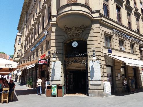 The entrance of the building of the Centre for Democracy and Law Miko Tripalo (2017-20-06).