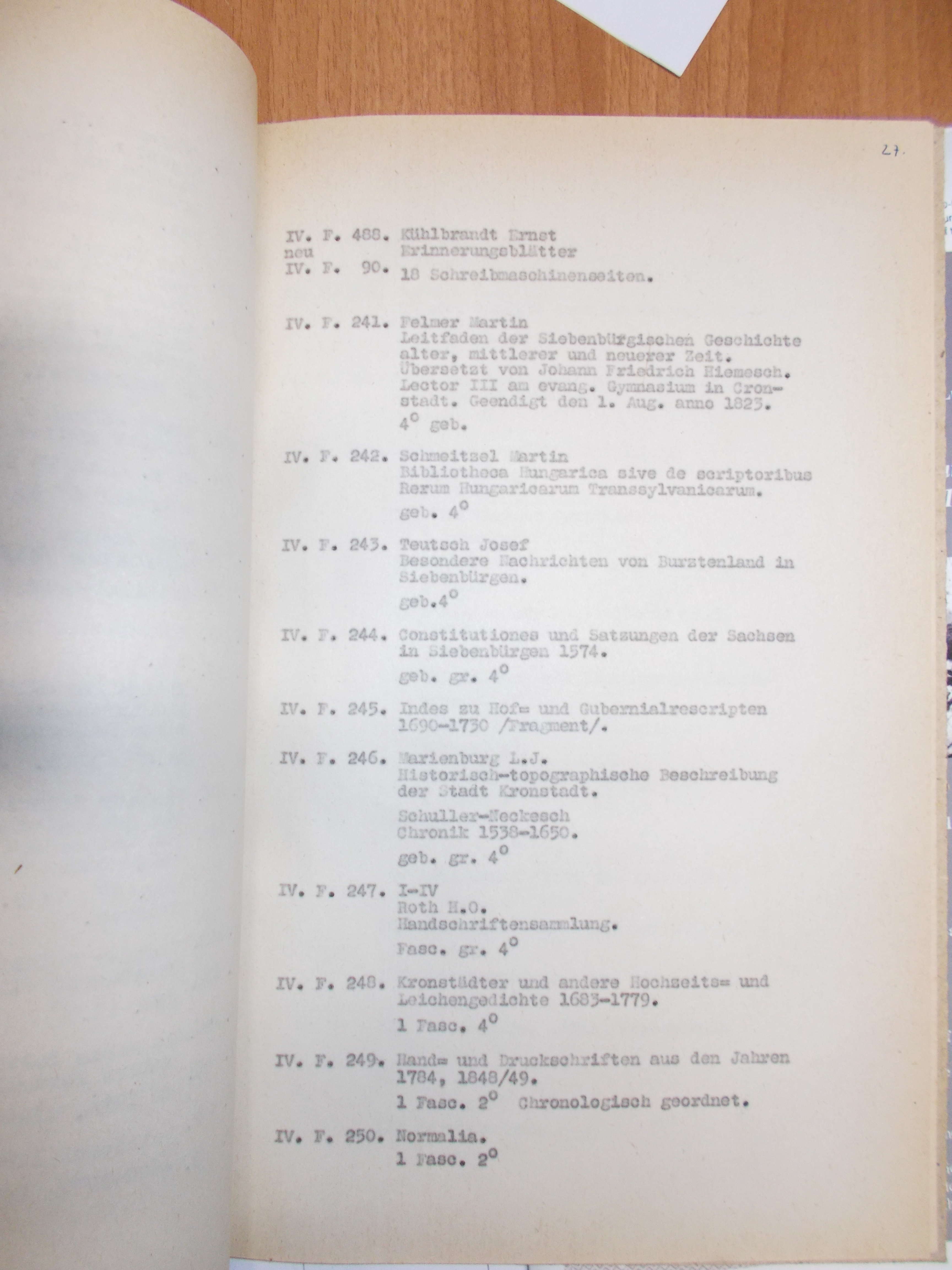 O pagină din catalogul fondurilor aflate în custodia Arhivei şi Bibliotecii Bisericii Negre