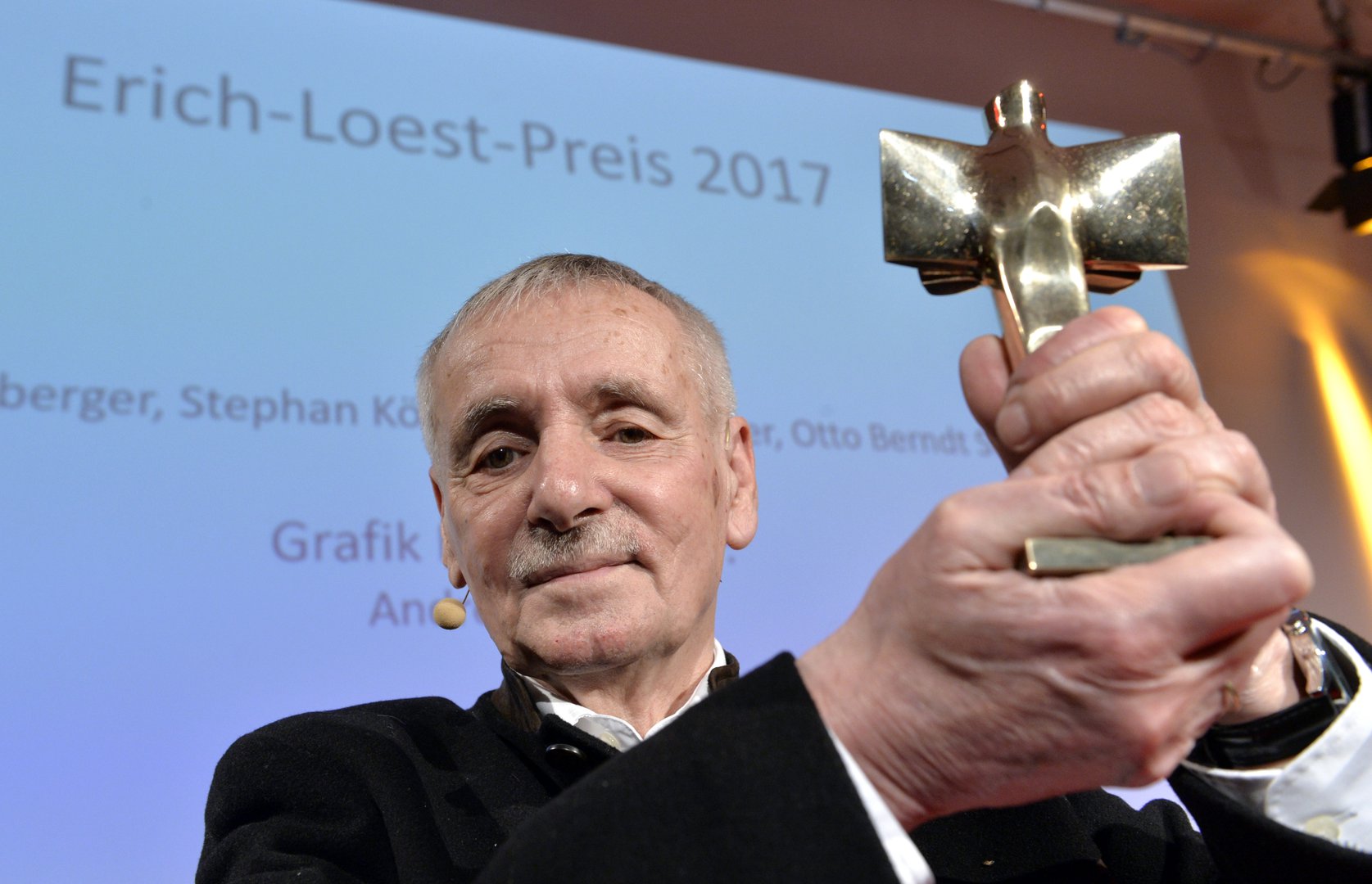 Guntram Vesper with the Erich-Loest-Award