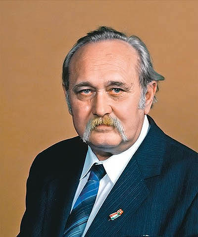 Photo of Pesovár Ernő