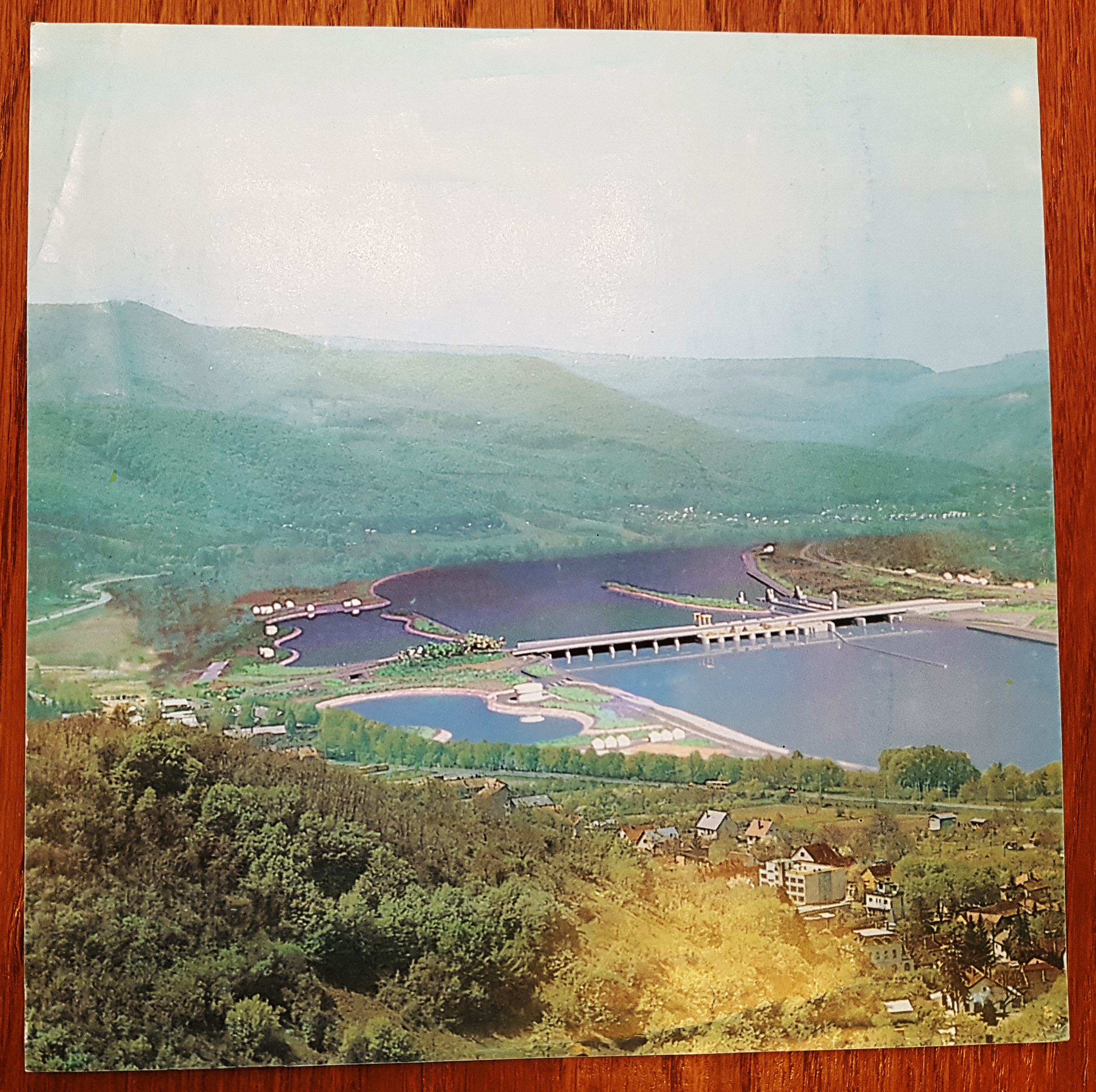 Imagined picture of the planned Danube dam at Nagymaros.