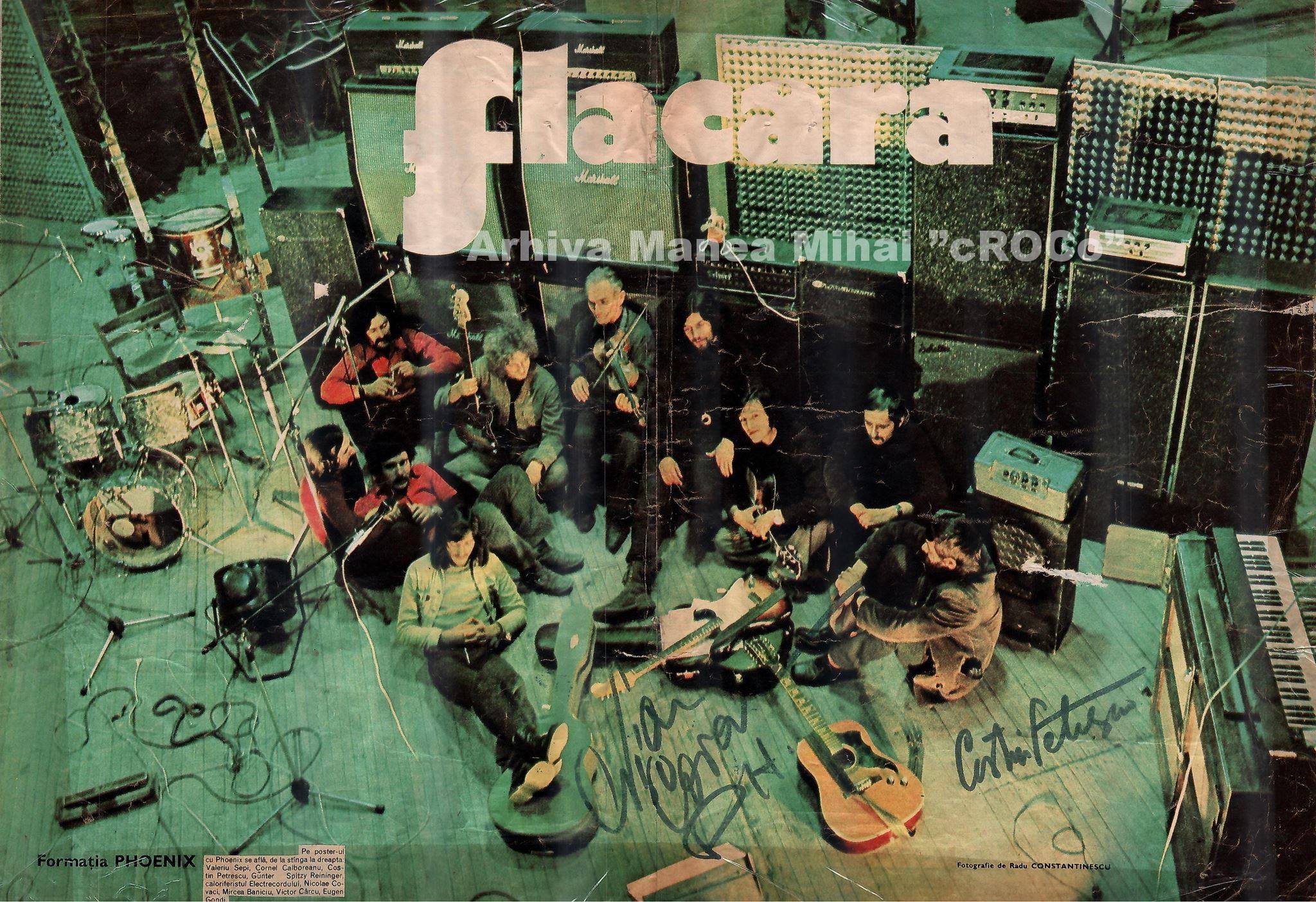 Poster cu formația Phoenix in studioul Electrecord, care include și autografele membrilor