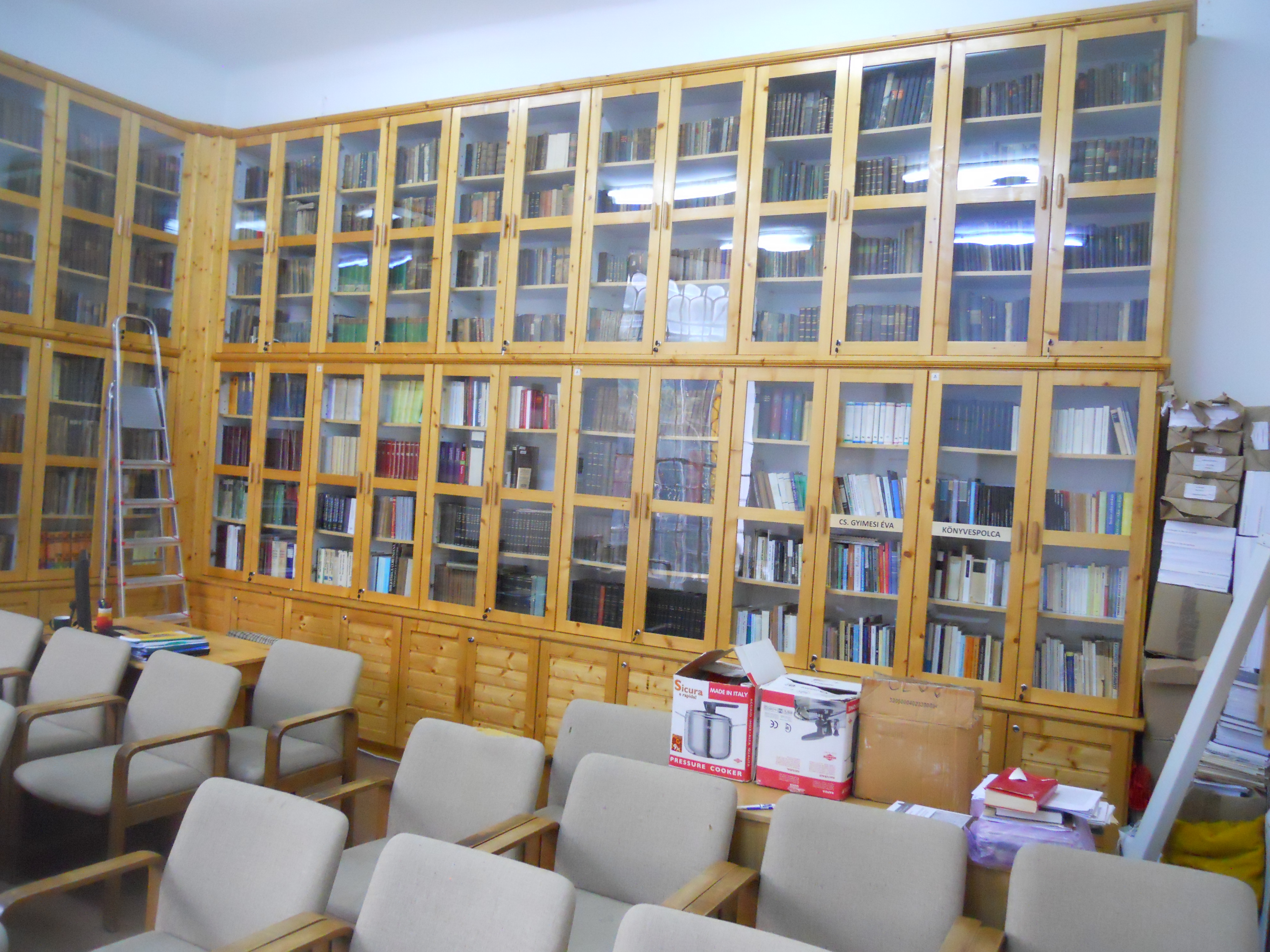 Colecția Éva Cseke-Gyimesi de la BCU Cluj-Napoca (Biblioteca Institutului pentru Literatură Maghiară)