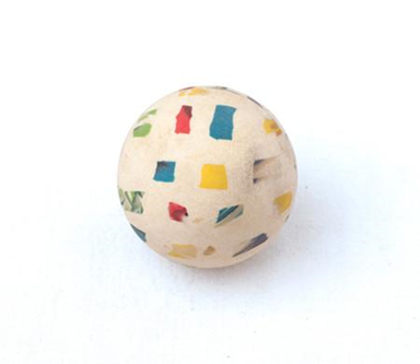 Loptica poskočica, 1970., bojana guma. Ready-made iz serije Kiša.

 