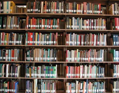Book shelves at Raţiu–Tilea Personal Library Collection at BCU Cluj–Napoca