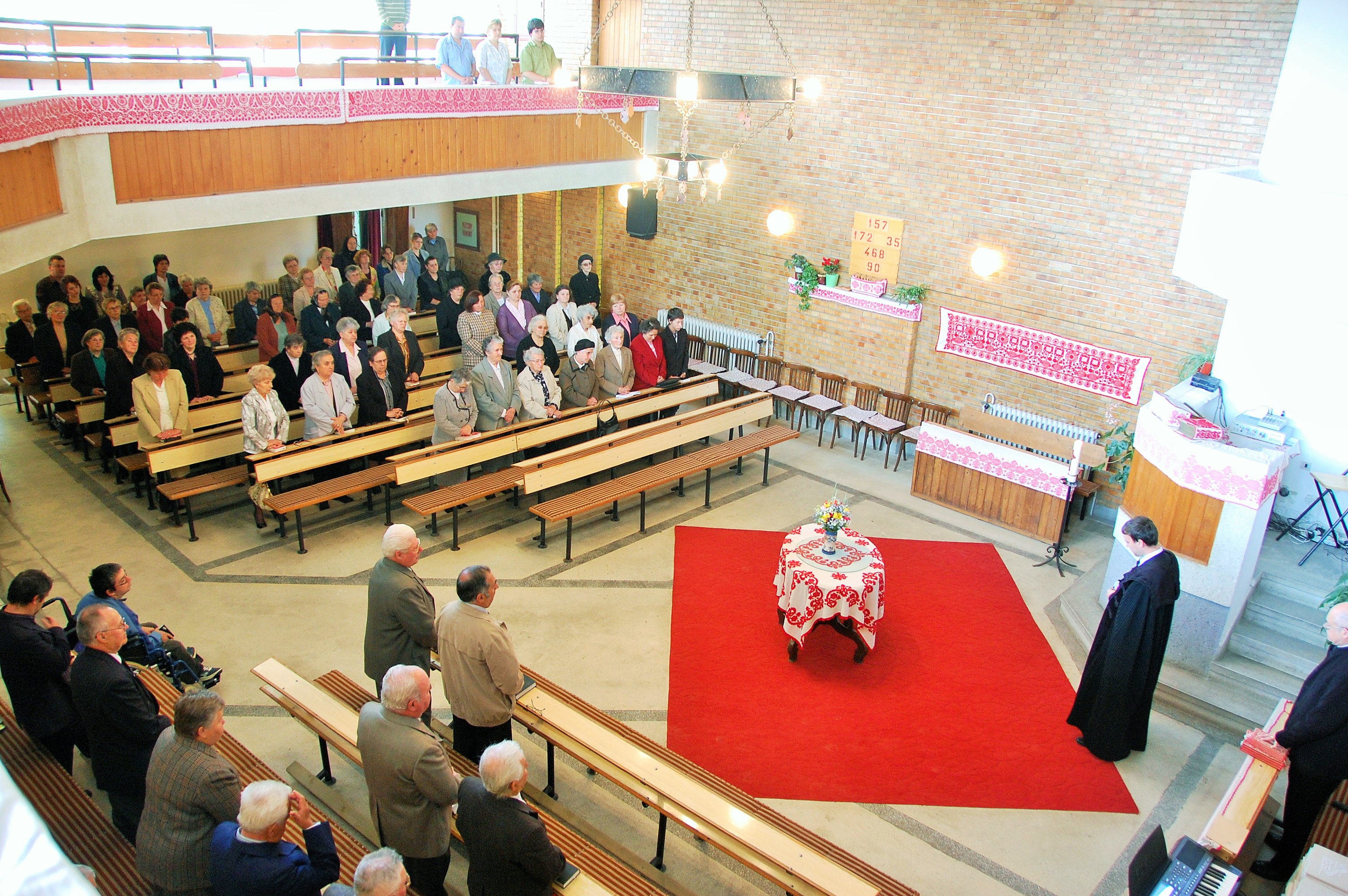 The interior of the church of the “Dâmbul Rotund” Reformed Congregation in Cluj-Napoca